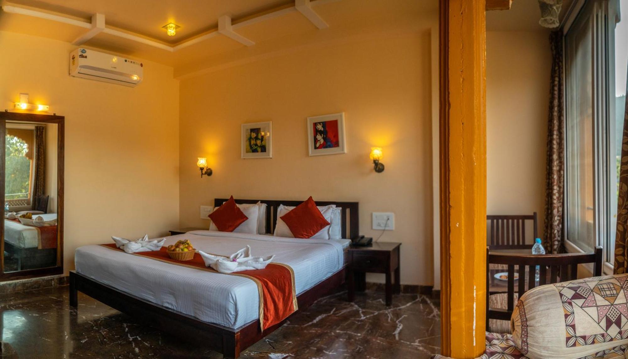 Udai Nature Valley Resort - A Peace Full Farmhouse Resort ウダイプル エクステリア 写真