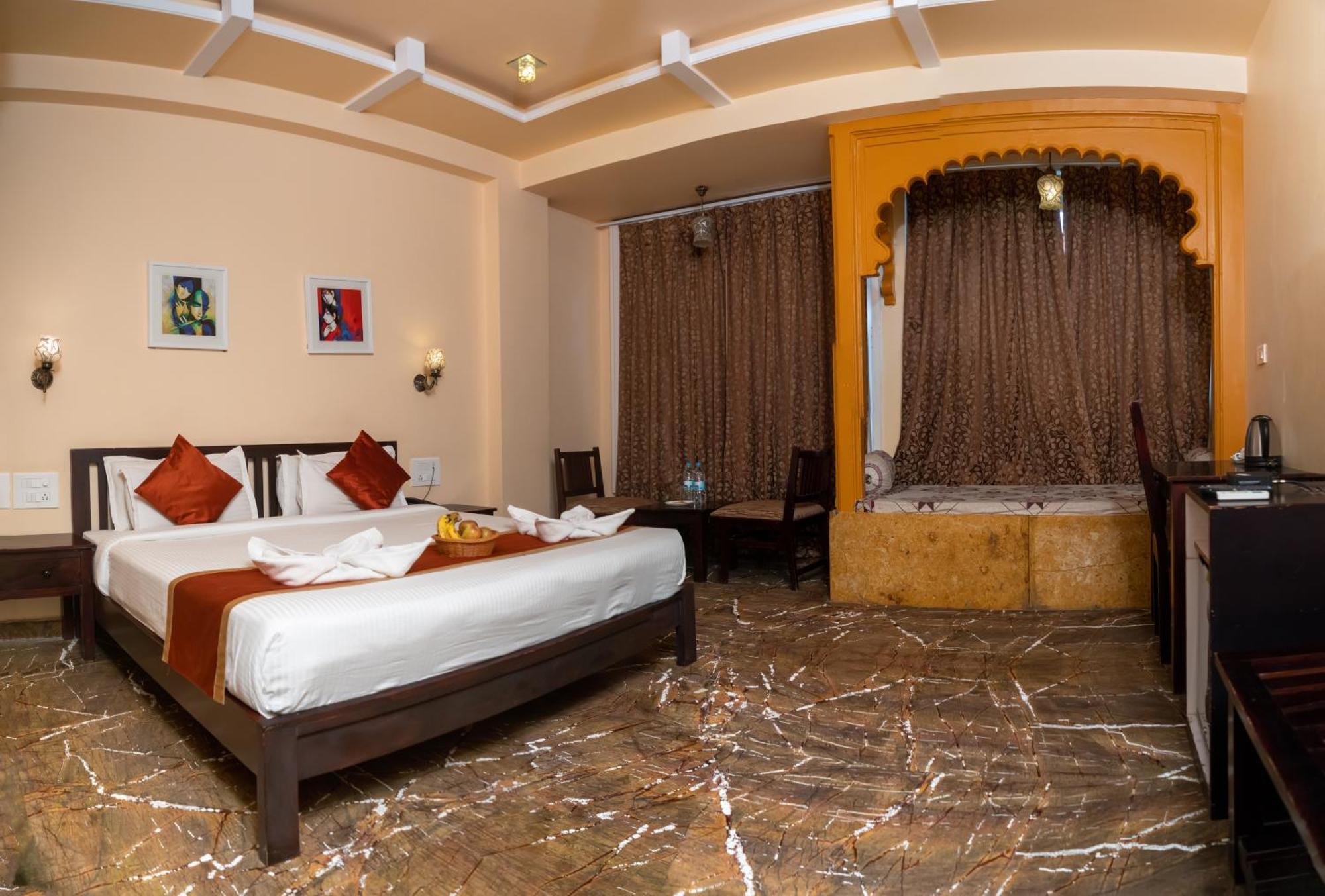 Udai Nature Valley Resort - A Peace Full Farmhouse Resort ウダイプル エクステリア 写真